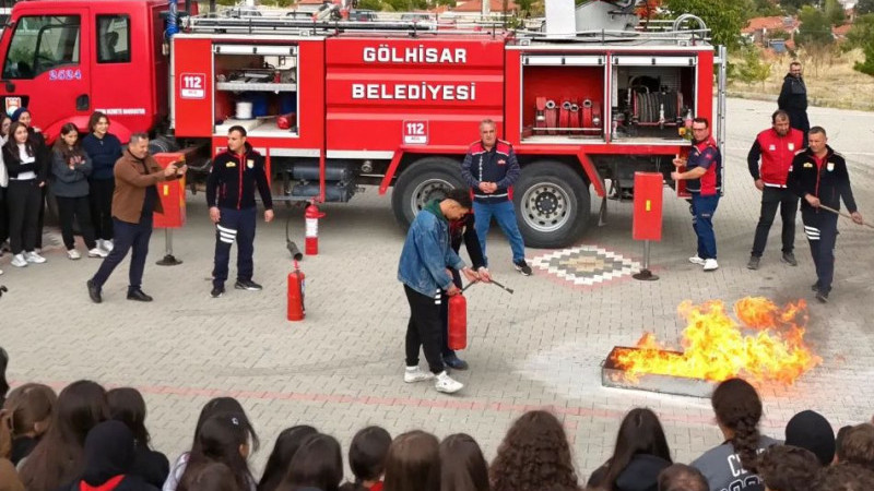 Öğrenciler Hayat Kurtarmayı Öğrendi