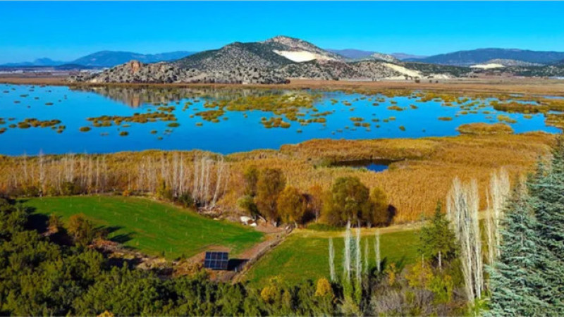 Sonbaharın Adresi: Gölhisar