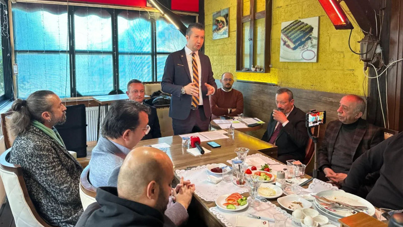 CHP’li Vekil Akbulut, Gazeteciler gününde basın emekçilerini unutmadı