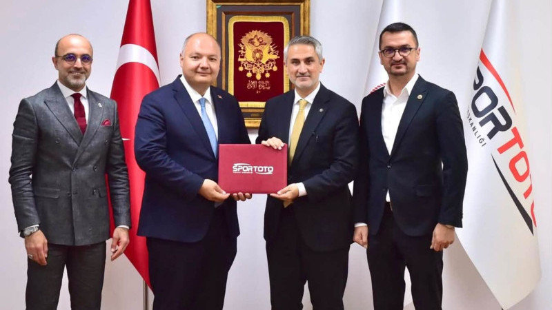 Gölhisar'a Spor Yatırımı Müjdesi