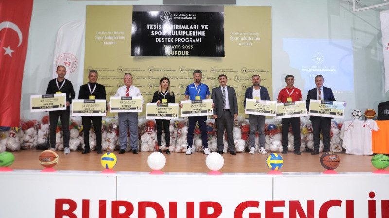 Amatör Spor Kulüplerine Ayni ve  Nakdi Yardım Töreni Düzenlendi