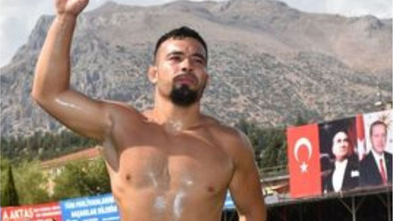 MAKÜ'lü Zeybek Kırkpınar Başpehlivanı Oldu
