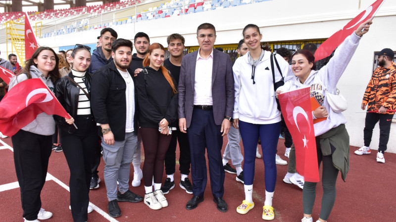 MAKÜ'de 100. Yıl Spor Şenlikleri Ödül Töreni Düzenlendi