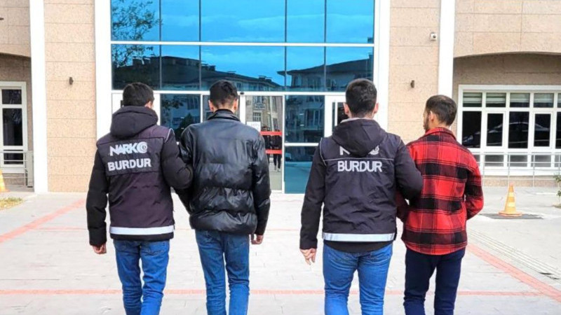 Emniyet Ekiplerinden Zehir Tacirlerine Geçit Yok