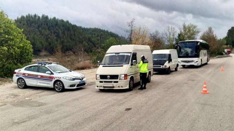 İl genelinde 43 araç  trafikten men edildi