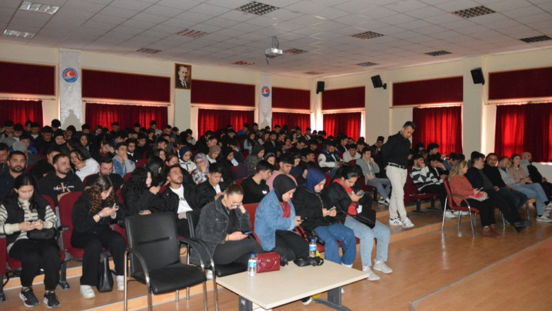 Gölhisar Meslek Yüksekokulunda  Bağımlılığa ilişkin farkındalık eğitimi