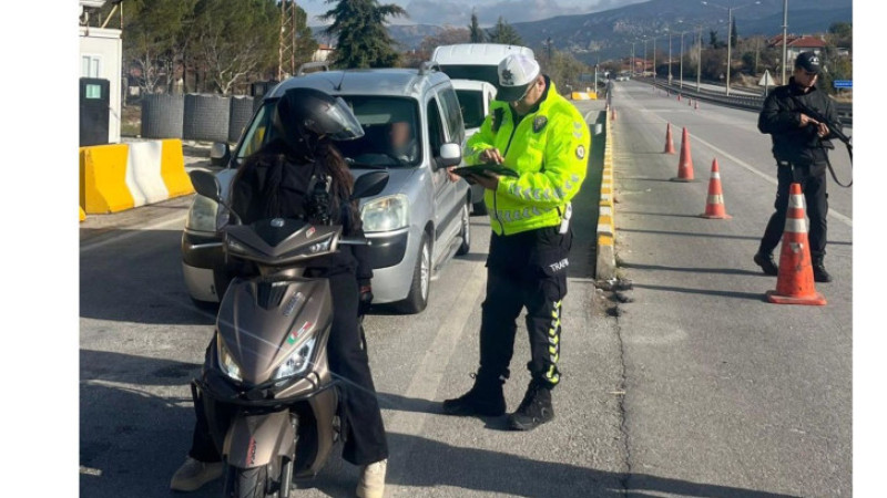 Trafikte Sıkı Denetim: 44 Araç Men Edildi