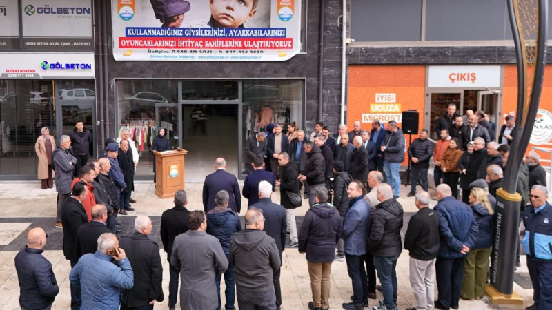 Para Geçmeyen Çarşı Gölhisar’da Açıldı